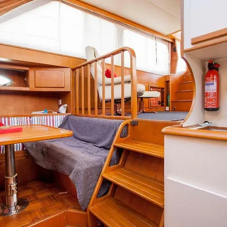Ocean Aquarius Botel